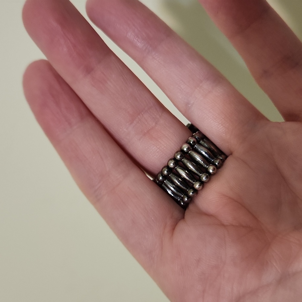 Ring - Picture 2 of 3